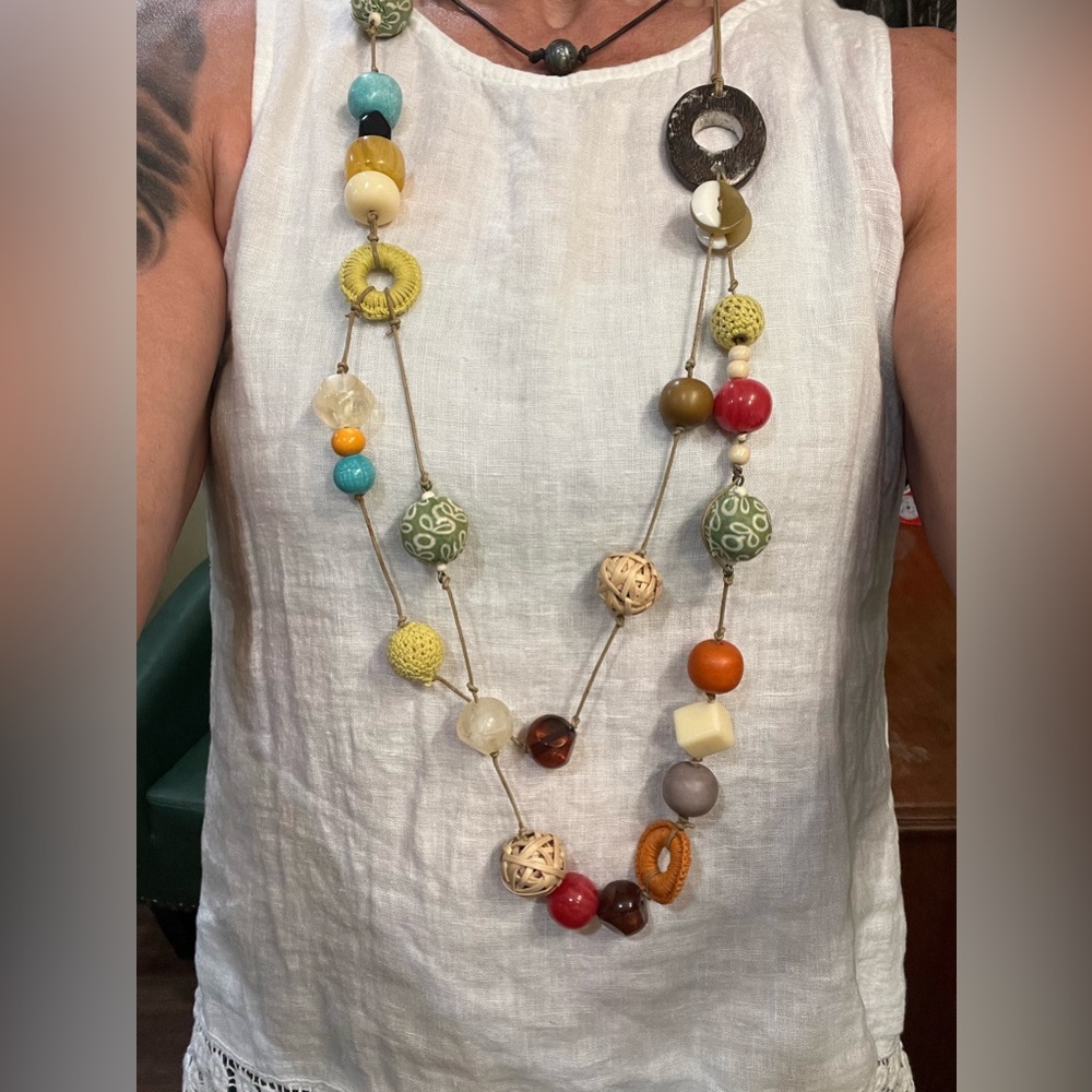 Colorful Beaded light and airy Necklace from Boden.